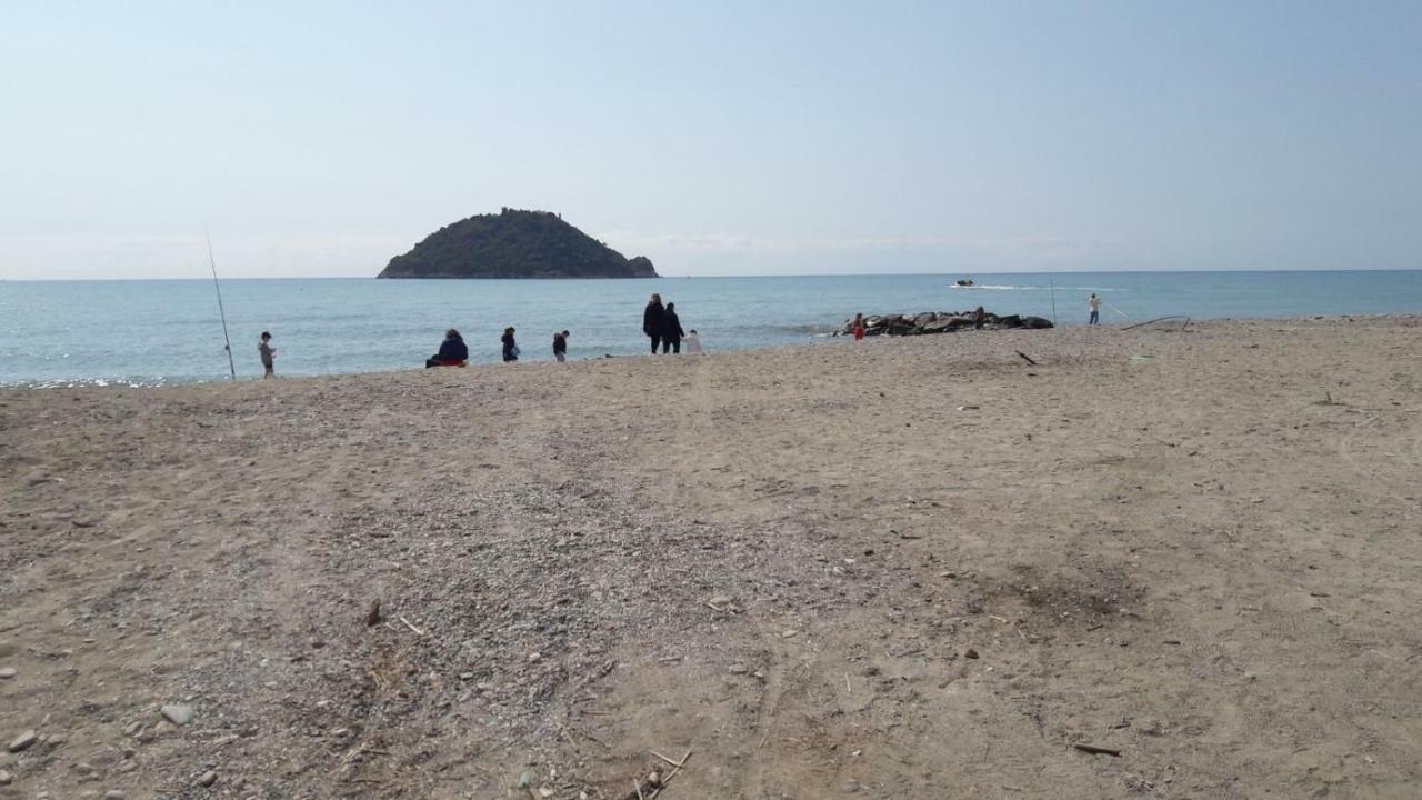 Appartamento Vista Mare Albenga Exteriör bild
