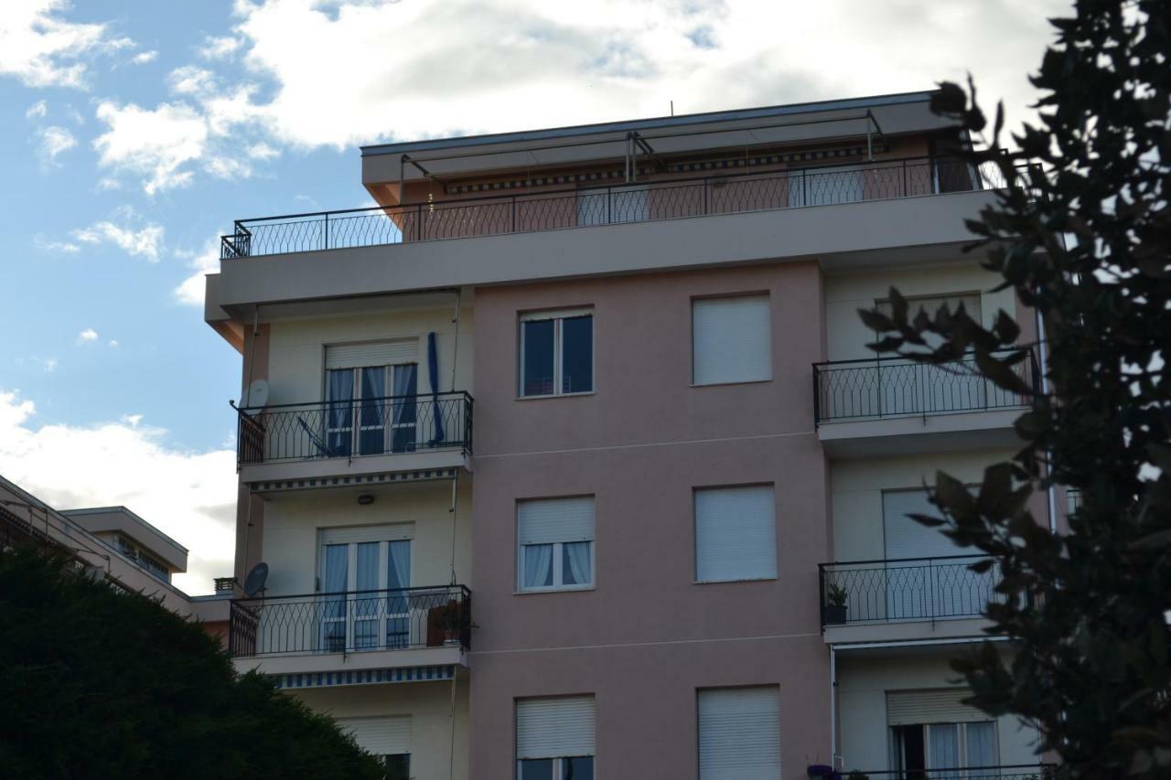 Appartamento Vista Mare Albenga Exteriör bild
