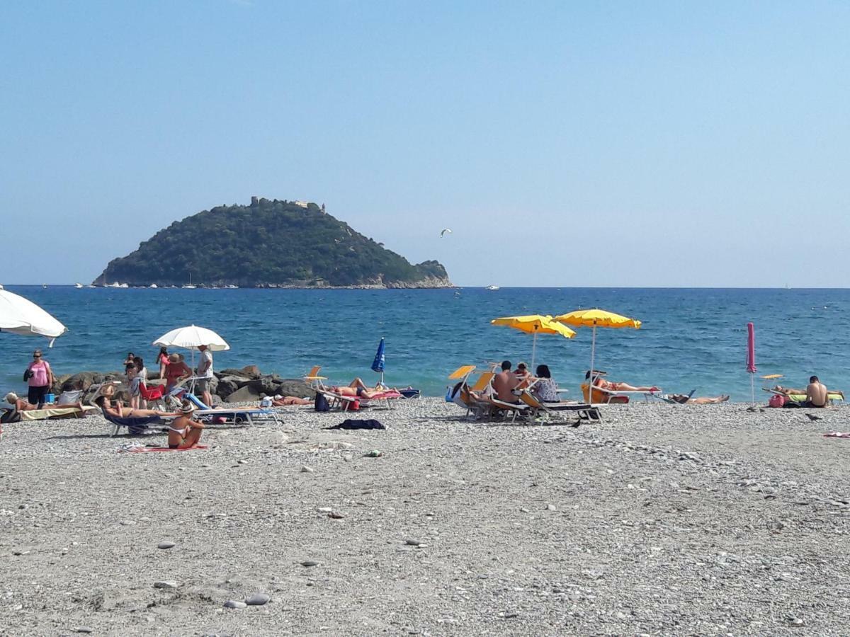 Appartamento Vista Mare Albenga Exteriör bild