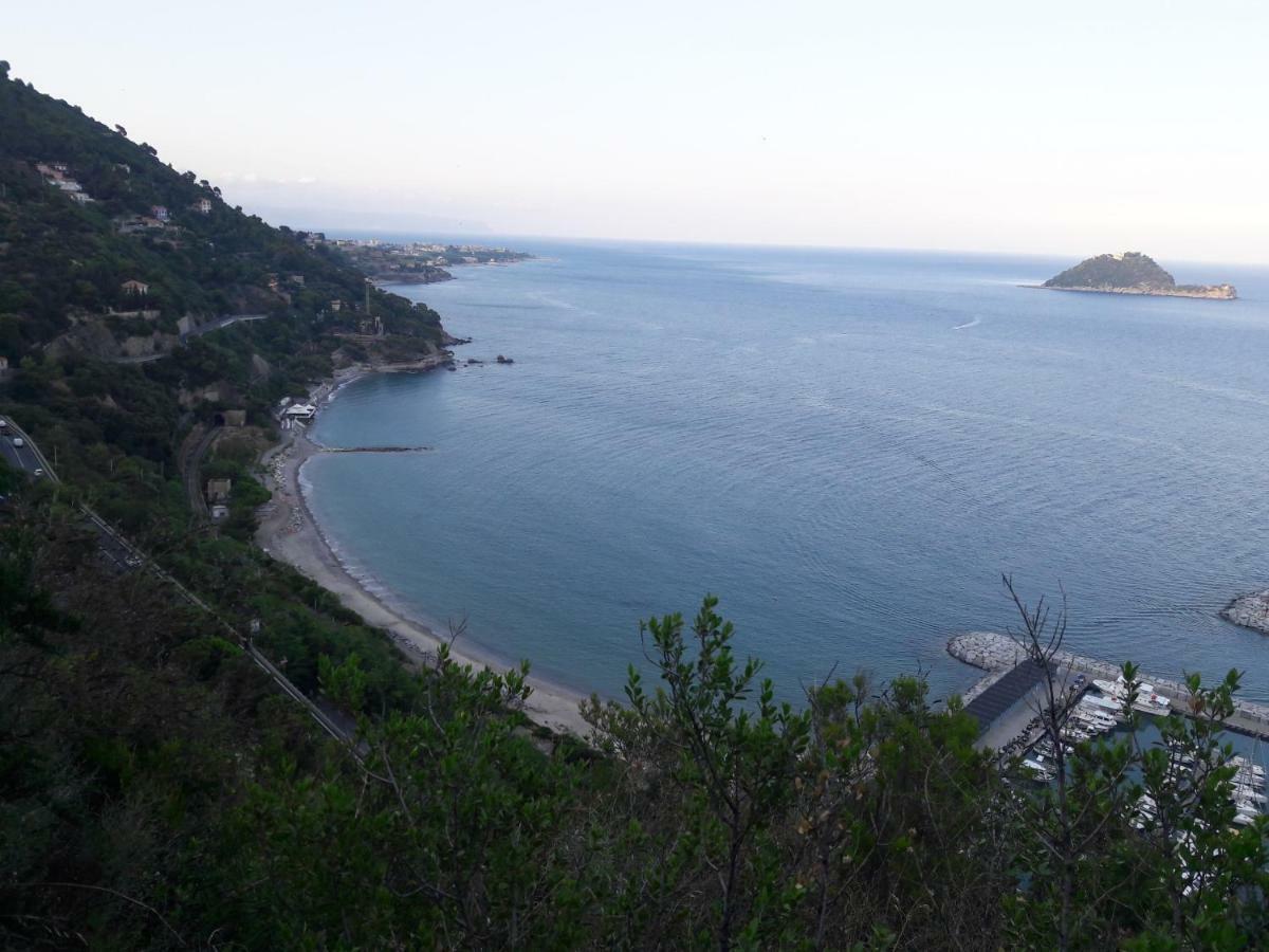 Appartamento Vista Mare Albenga Exteriör bild